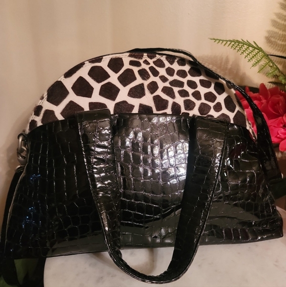 NWOT Made in Italy crystals and ruffles crossbody bag. - Picture 10 of 16